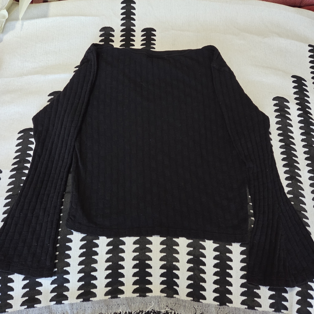 Big Bud Press 'Basic Black' Mesh Pattern Bell Sle… - image 4